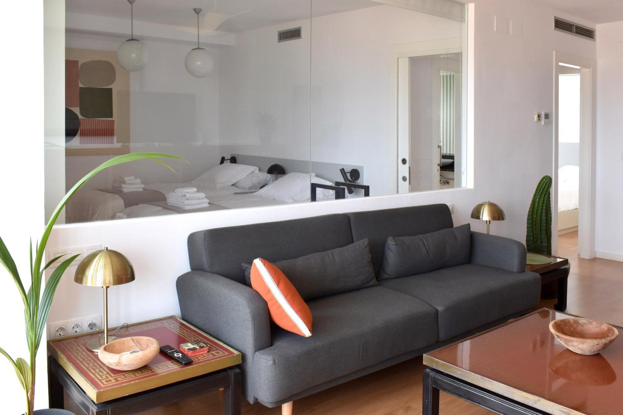 Stylish Well-Connected Beachfront Flat Валенсия Экстерьер фото